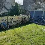 Petite Maison De Charme Hébergement de vacances Doué-la-Fontaine