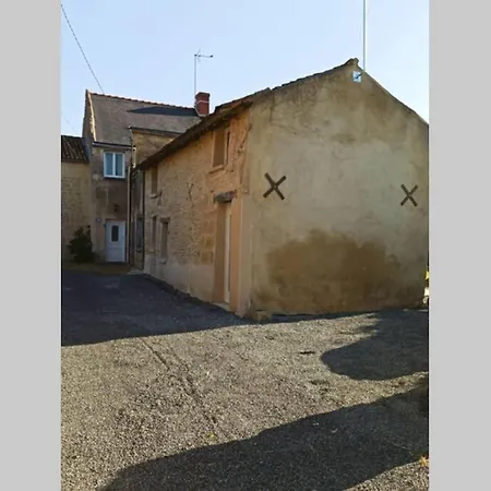 Petite Maison De Charme Dom wakacyjny Doué-la-Fontaine