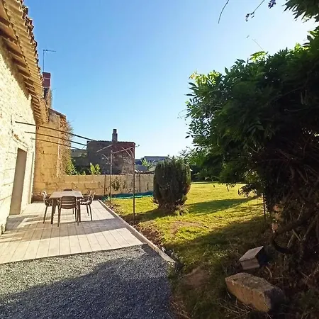 Holiday home Petite Maison De Charme Doue-la-Fontaine